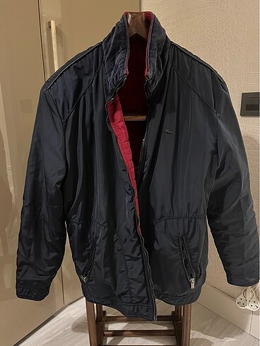 Lacoste mont