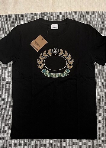 BURBERRY T-shirt