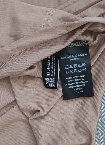 l Beden BALENCIAGA tişört