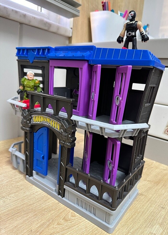 Ficher price gotham City - Görsel 3