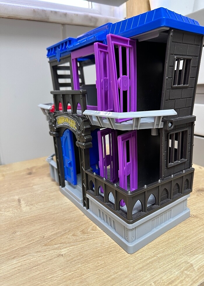 Ficher price gotham City - Görsel 4