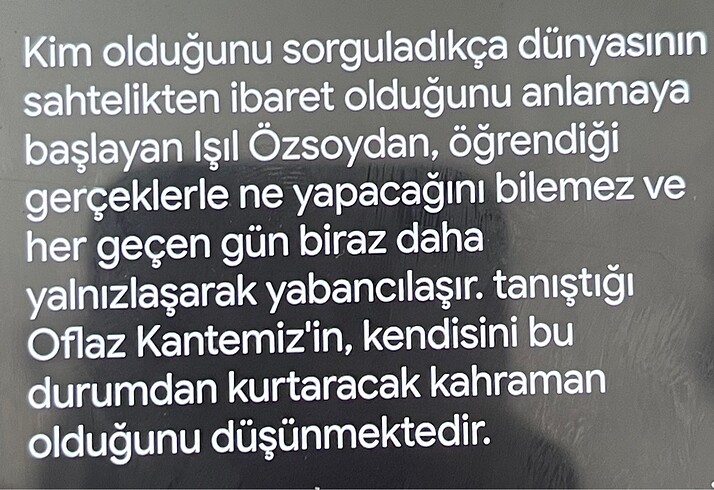  Beden Kimse Gerçek Değil ( ciltli )