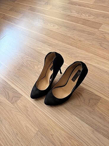 Stiletto Siyah Mango
