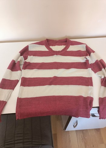 Pembe Beyaz Çizgili Triko Kadın Kazak