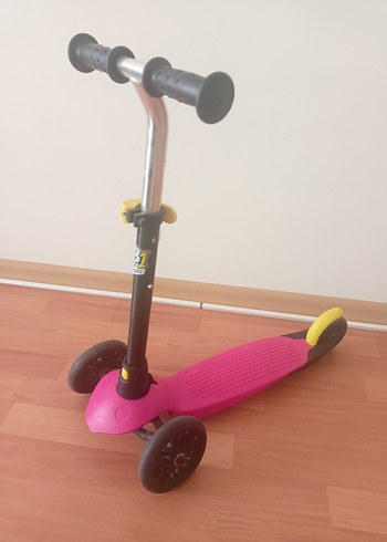 Beden Renkli Pembe Çocuk Scooter