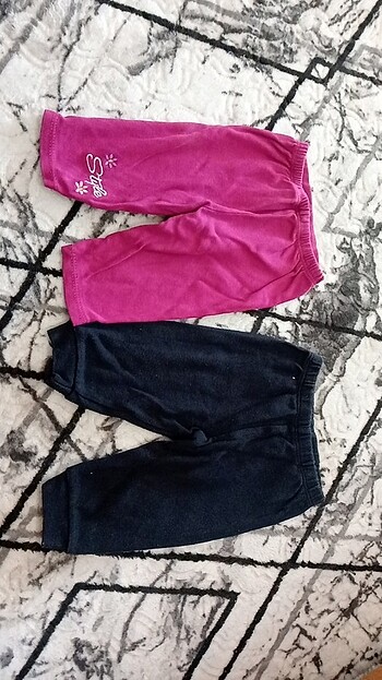 Kız bebek alt 0-7 ay kullanıma uygundur ikisi 60 TL