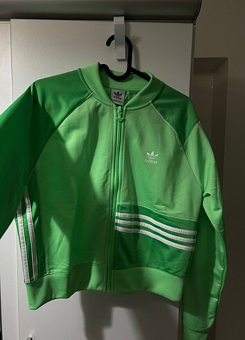 ADIDAS HIRKA