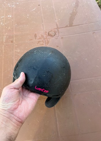 Pembe Baskılı Kayışlı Motosiklet Kaskı - Görsel 3