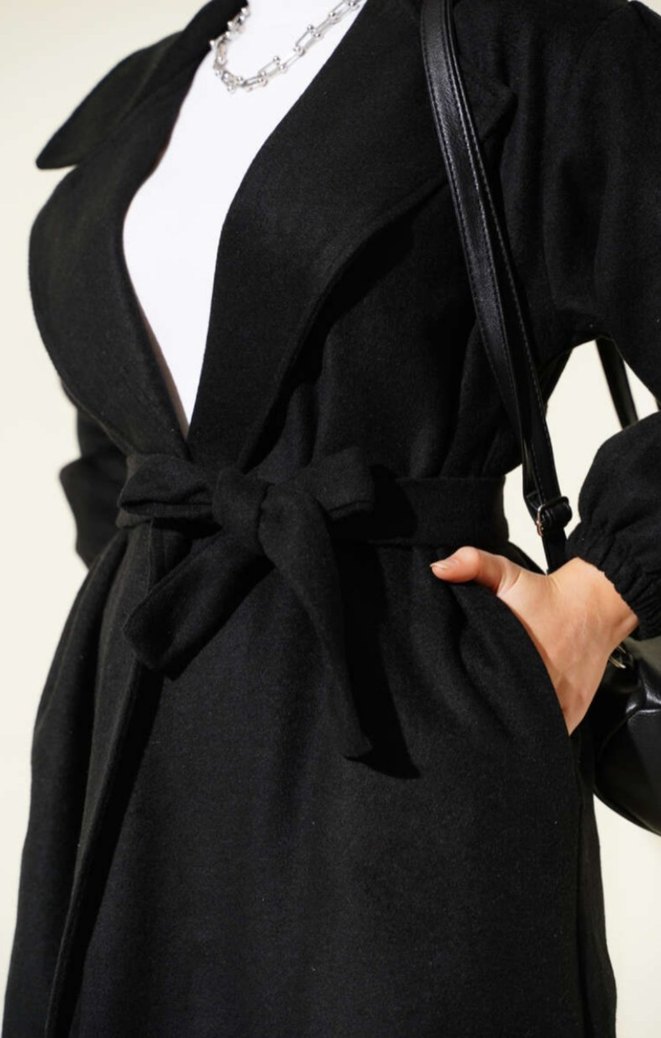 Siyah Kuşaklı Kadın Uzun Kaban - Görsel 3