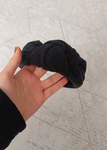 Siyah tac kadin - Görsel 2