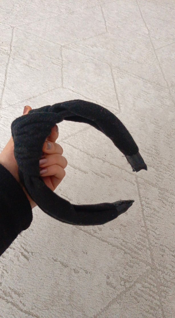 Siyah tac kadin - Görsel 3