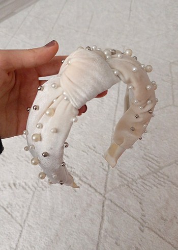 Boncuk Detaylı Beyaz Kadın Taç - Görsel 2