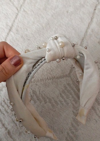 Boncuk Detaylı Beyaz Kadın Taç - Görsel 3