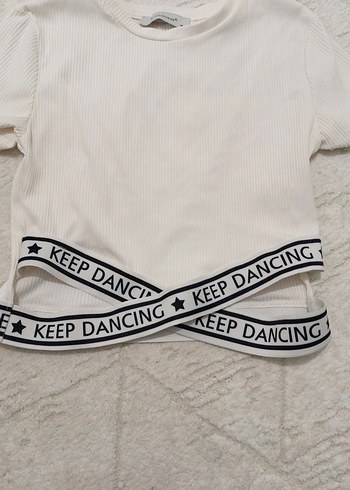 kadin Beyaz Baskılı Kemerli Tişört - Görsel 2