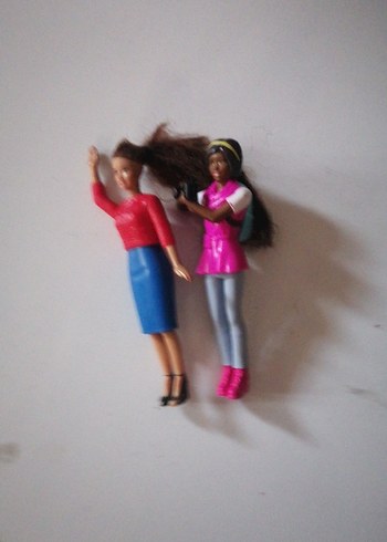 Renkli Pembe Giysili İki Bebek - Görsel 3