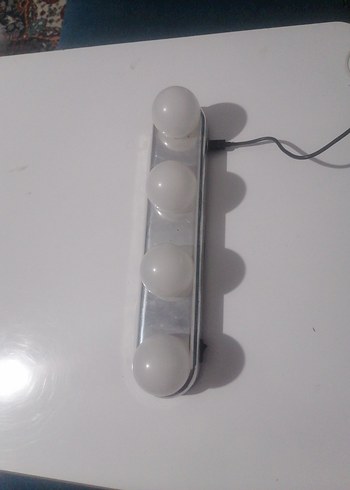 Beyaz Dört Ampullu Makyaj Lambası - Görsel 2