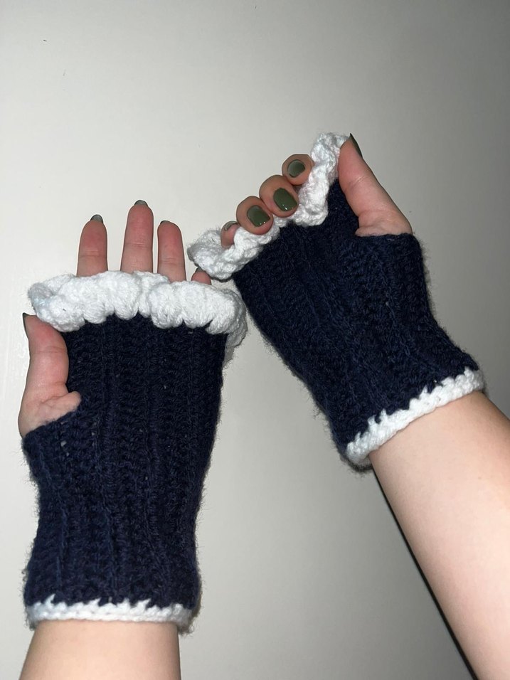 Koyu Mavi Örme Kadın Eldiven - Görsel 4