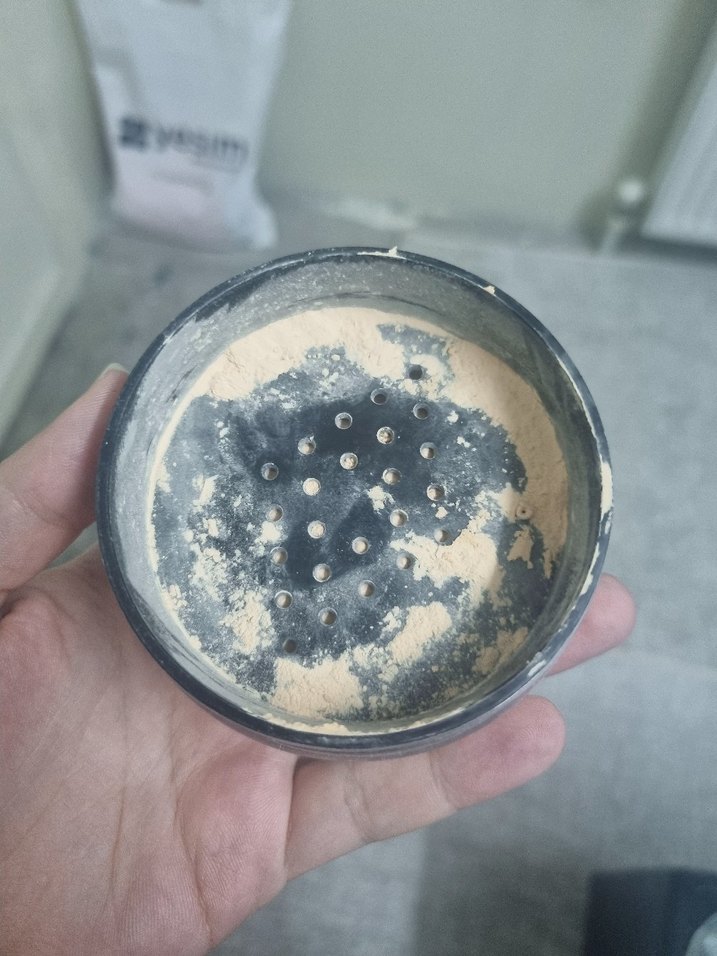 Wet n Wild Loose Banana Pudra - Görsel 5