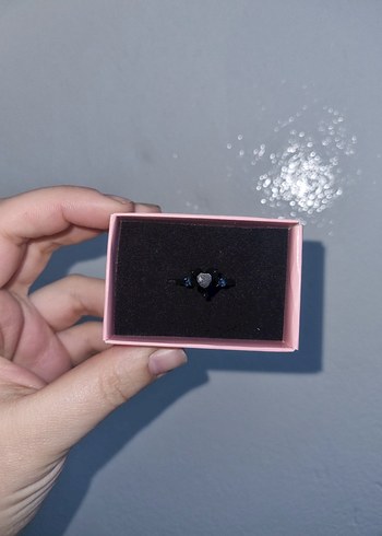 Mavi Parlak Kalp Detaylı Gotik Yüzük - Görsel 2