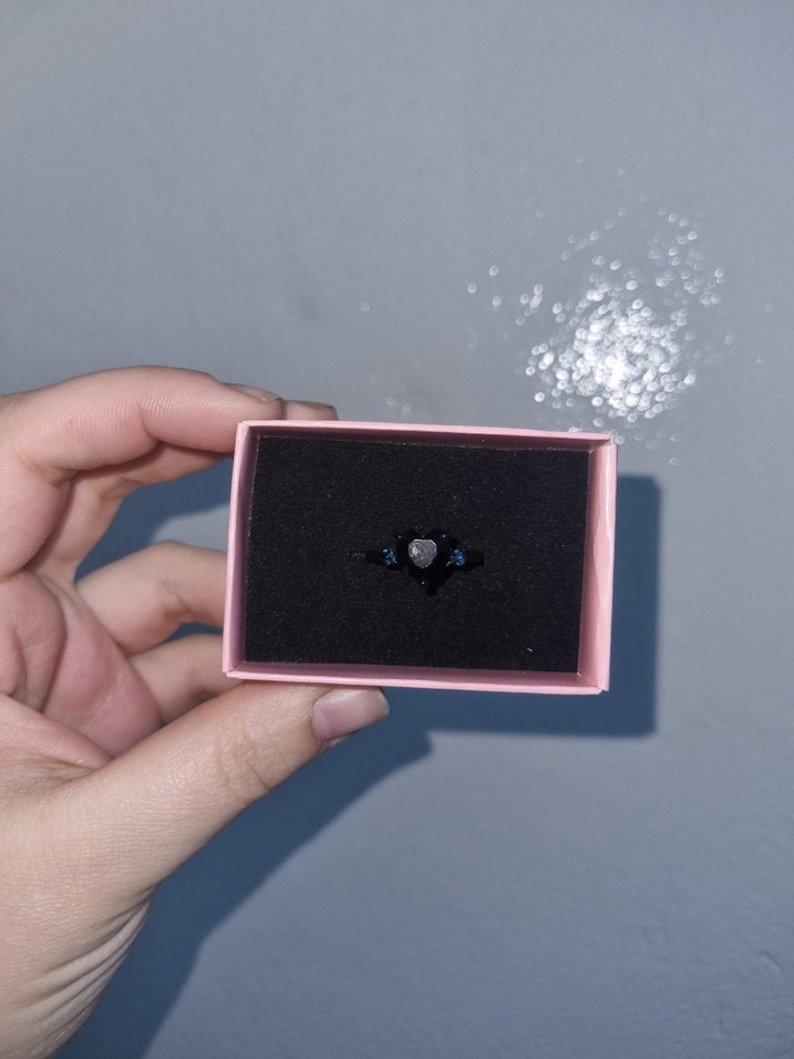 Mavi Parlak Kalp Detaylı Gotik Yüzük - Görsel 2