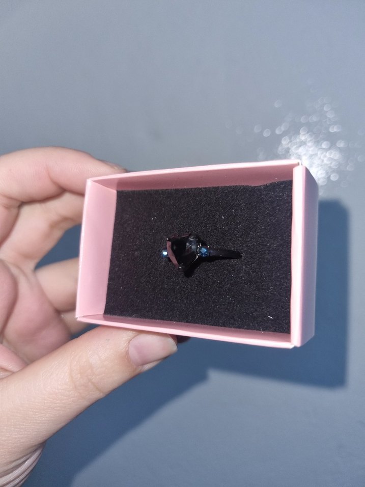 Mavi Parlak Kalp Detaylı Gotik Yüzük - Görsel 4