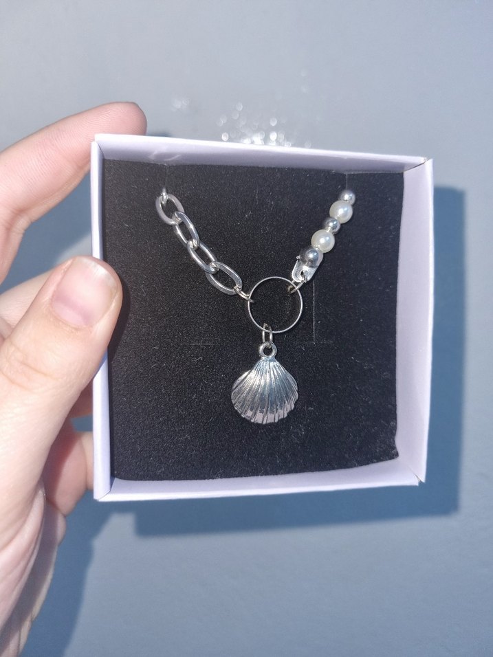 Gri Zincir Detaylı Mini Deniz Kabuğu Kolye - Görsel 2