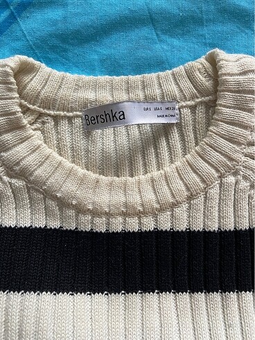 s Beden Crop Kazak