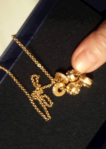 Beden altın Renk SWAROVSKİ MARKA PIRIL PIRIL KOLYE