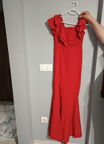 Diğer kırmızı abiye