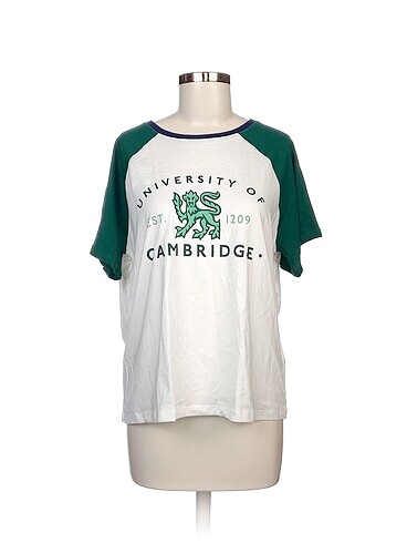 Penti T-shirt %70 İndirimli.