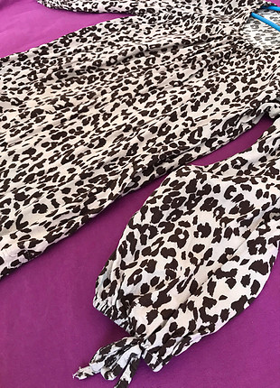 44 Beden ten rengi Renk Leopar desenli tunik