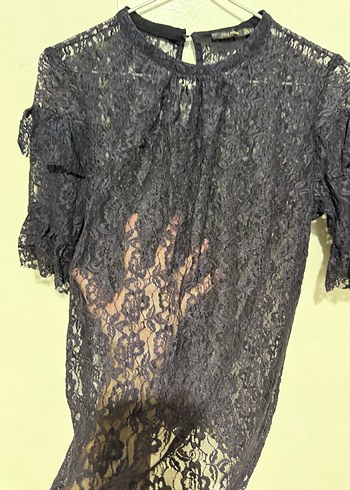 Dantel Detaylı Siyah Kısa Kollu transparan abiye 
Bluz - Görsel 3