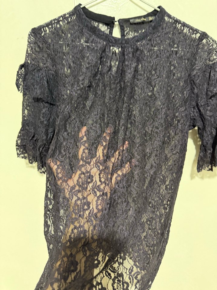 Dantel Detaylı Siyah Kısa Kollu transparan abiye 
Bluz - Görsel 3
