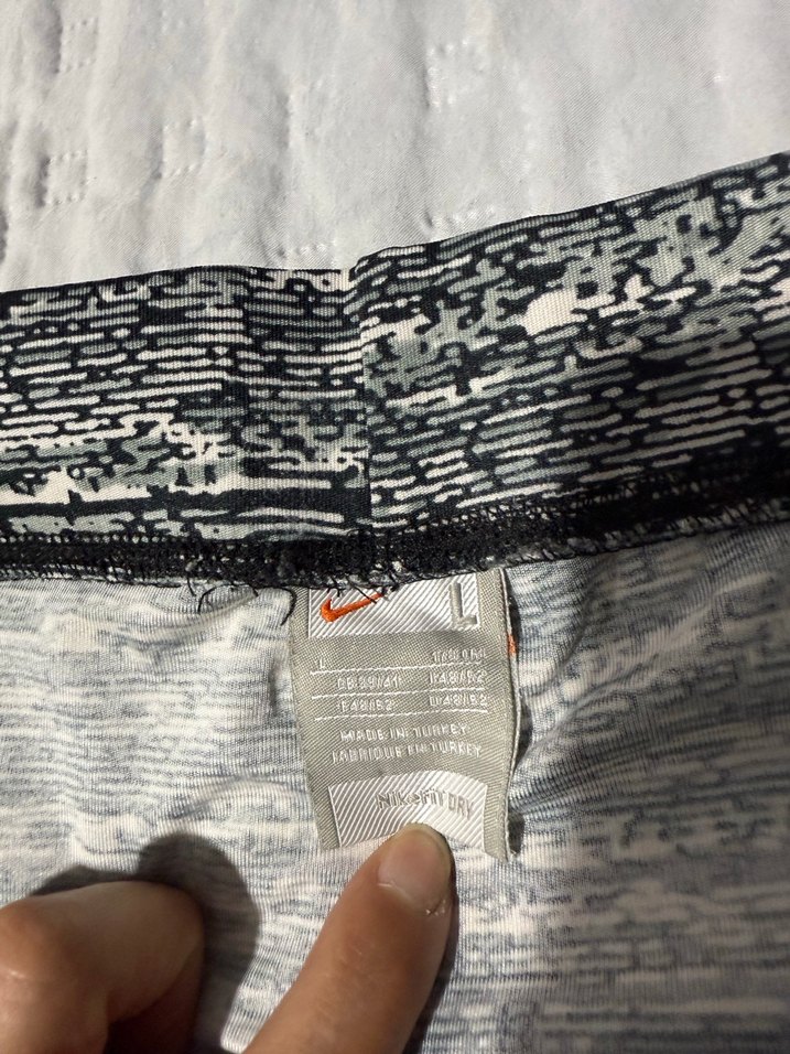 Nike spor yarım  tayt - Görsel 2