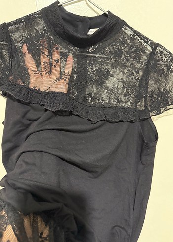 Dantel ,tül detaylı Siyah dik yaka Kadın Bluz - Görsel 2