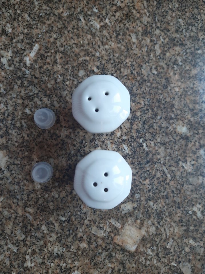 Porselen Tuzluk - Görsel 2