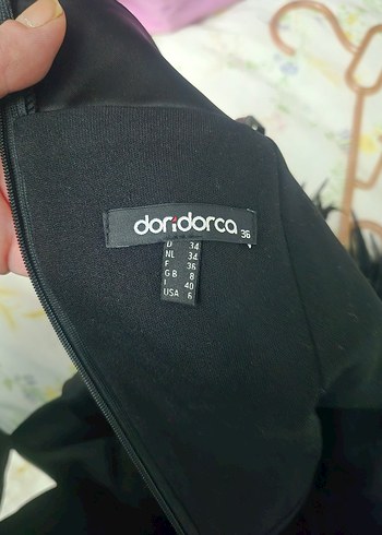 ENFES ORJİNAL DORİDORCA TÜYLÜ  Fermuarlı Siyah Gotik Midi Elbise - Görsel 4