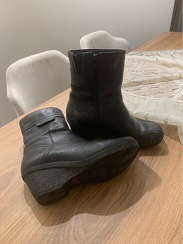 Bayan bot Clarks yeni