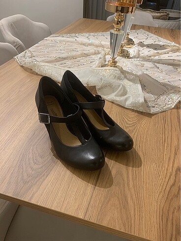 39 Beden siyah Renk Bayan ayakkabi Clarks