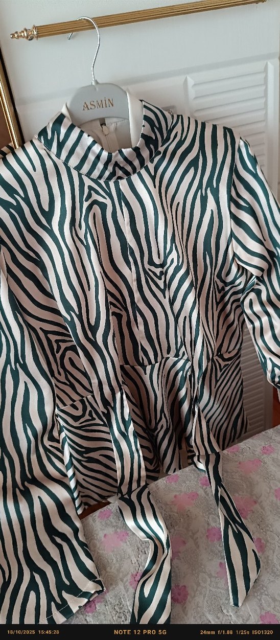 Zebra Desenli Hamile Bluzu, Uzun ve Salaş - Görsel 2