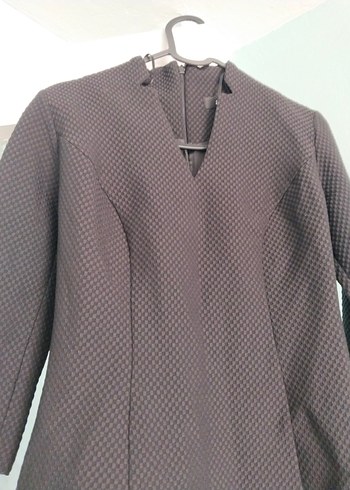 Siyah V Yakalı Midi ofis elbisesi - Görsel 2