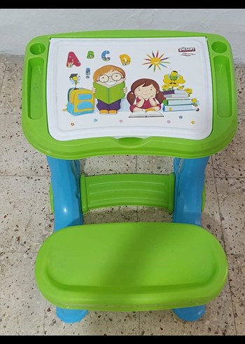 Renkli Yeşil Eğitim Masası ve Sandalyesi