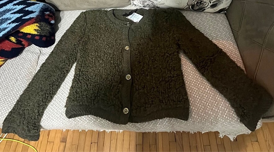 Massimo Dutti Kadın Hırka Haki Orjinal Etiketi üstünde