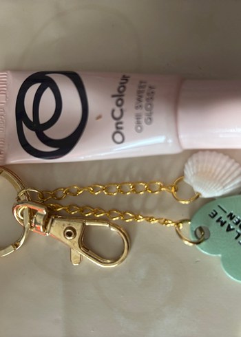 Oriflame OnColour Altın Parlak Dudak Parlatıcısı - Görsel 2