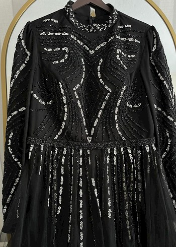 Abiye Uzun Kollu Siyah İşlemeli Gotik Abiye Elbise