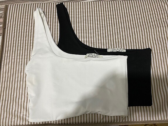 Tek omuz crop