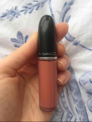 MAC RETRO MATTE LİKİT RUJ