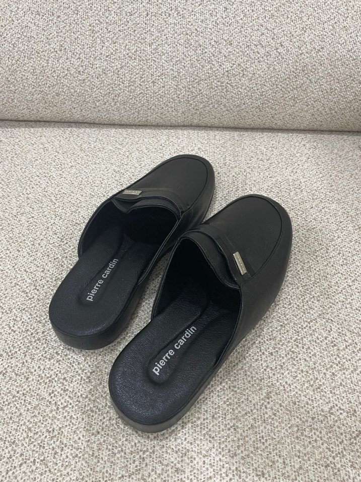 Pierre CardinParlak Siyah Tokalı Erkek Ev Terliği - Görsel 2