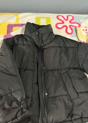 Siyah Kapüşonlu Kadın Kış Montu - Görsel 5