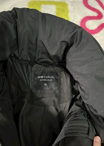 Siyah Kapüşonlu Kadın Kış Montu - Görsel 6